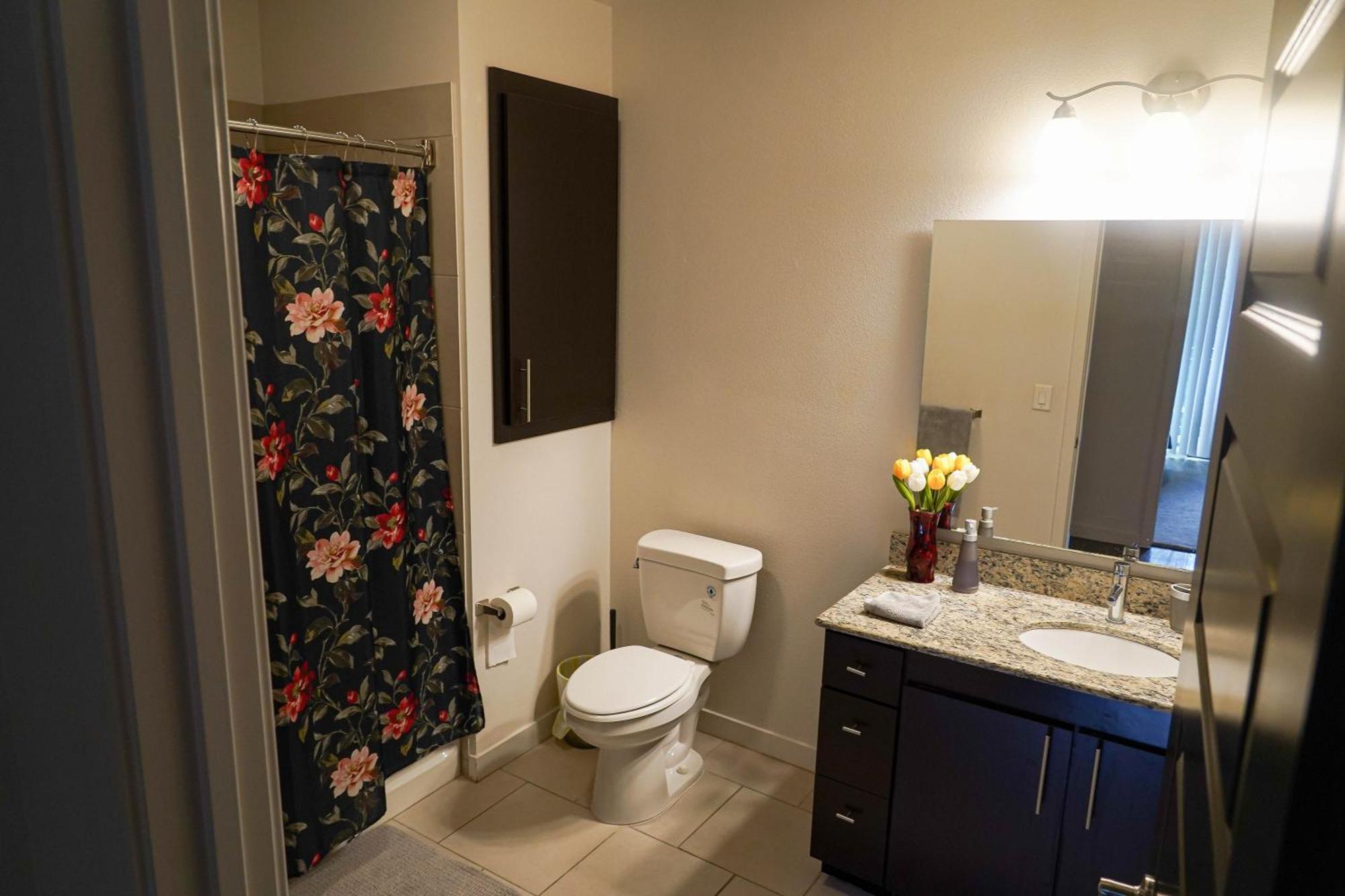 Luxury Designed 2 Bedrooms Part Hotel In Woodland Hills Ca Los Angeles Bagian luar foto